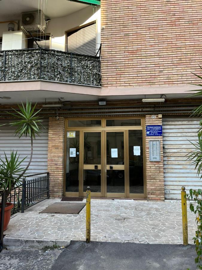 B&B Mary Sant'Elia Napoli Bagian luar foto