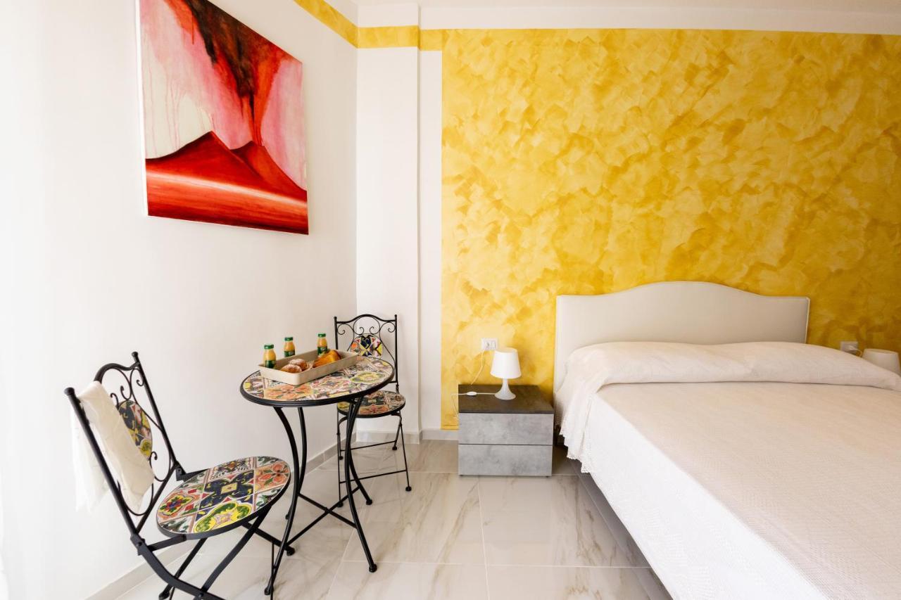 B&B Mary Sant'Elia Napoli Bagian luar foto