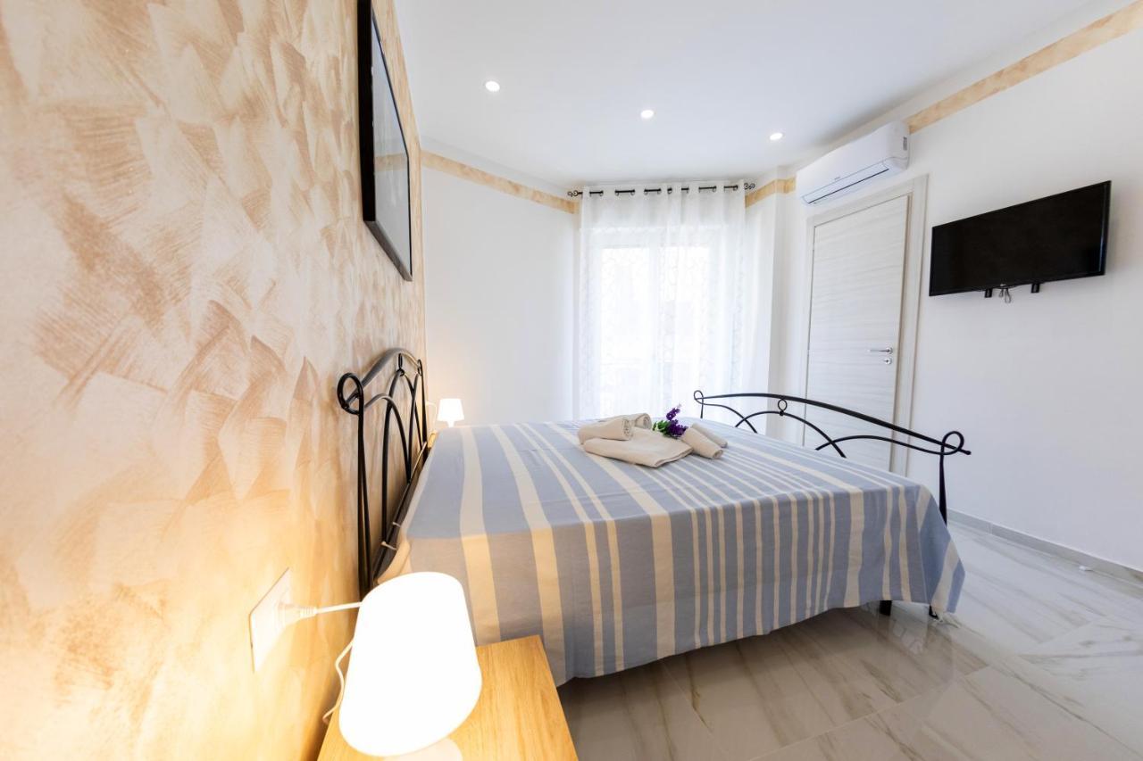 B&B Mary Sant'Elia Napoli Bagian luar foto