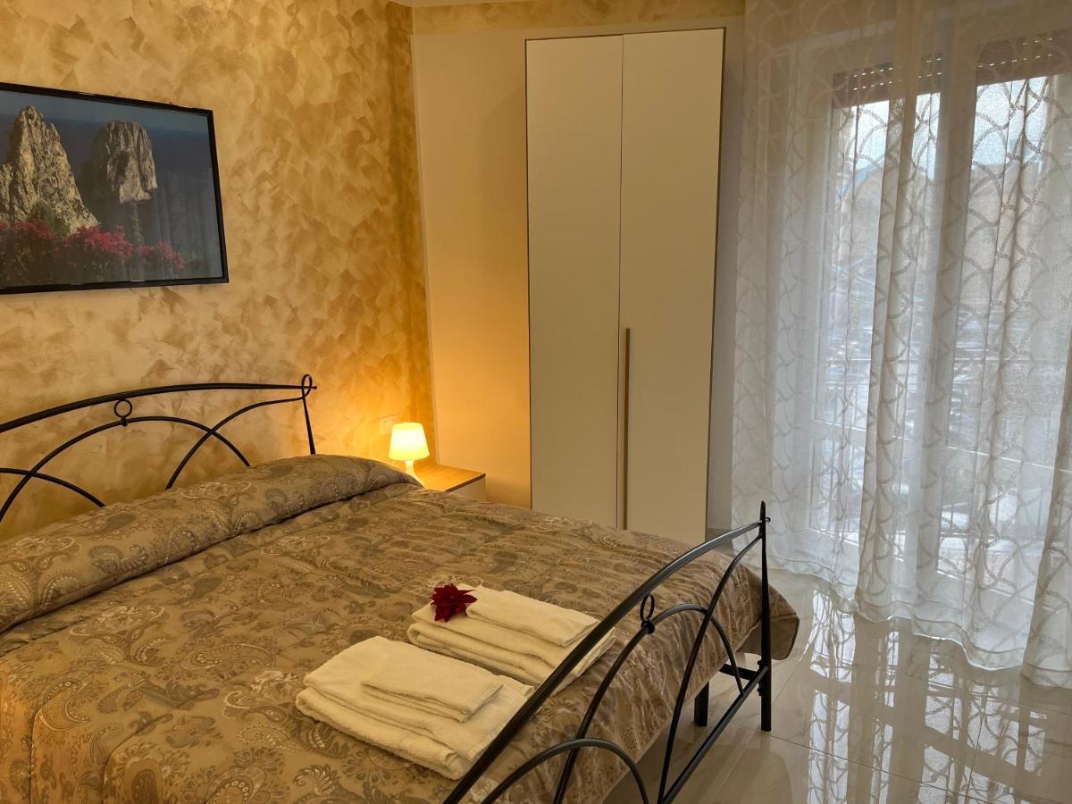 B&B Mary Sant'Elia Napoli Bagian luar foto